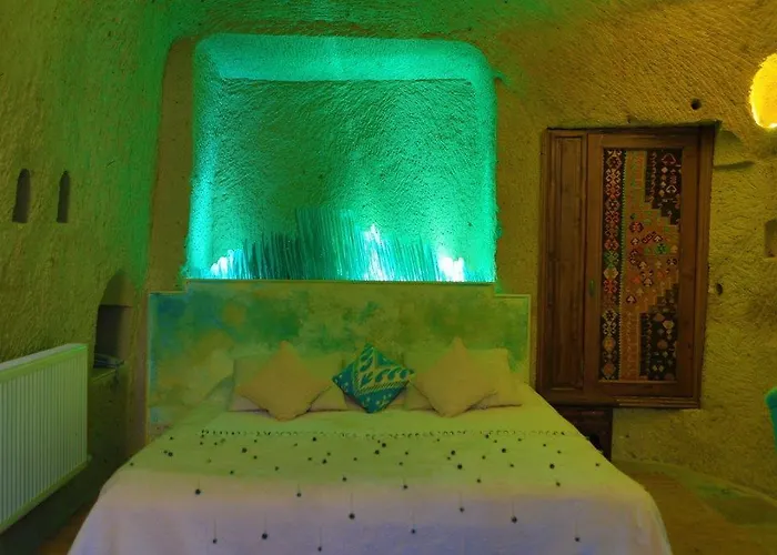 Blue Valley Cave Hotel 4*